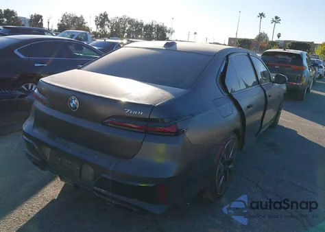 2024 BMW 760 I xDrive z USA, uszkodzony, nr VIN WBA33EJ01RCR17375